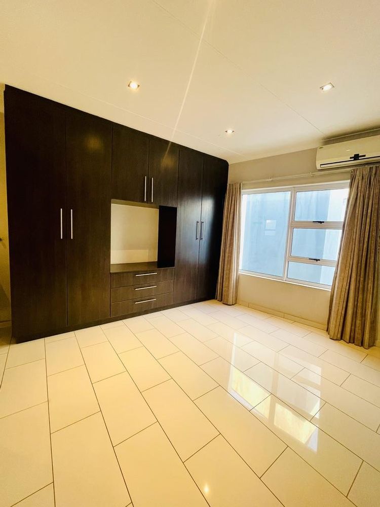 Main Bedroom with BIC