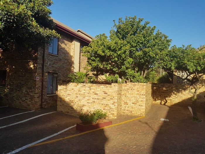 Property #2157534, Apartment for sale in Zwartkop Ext 7