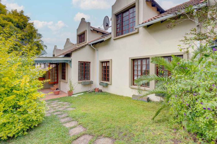 Rivonia House For Sale: 4 bedrooms, flatlet, pool, pet-friendly garden.