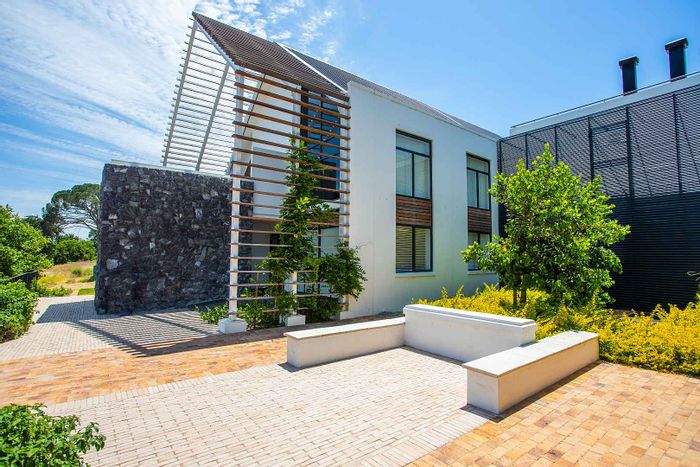 Property #2174814, Office pending sale in Val De Vie