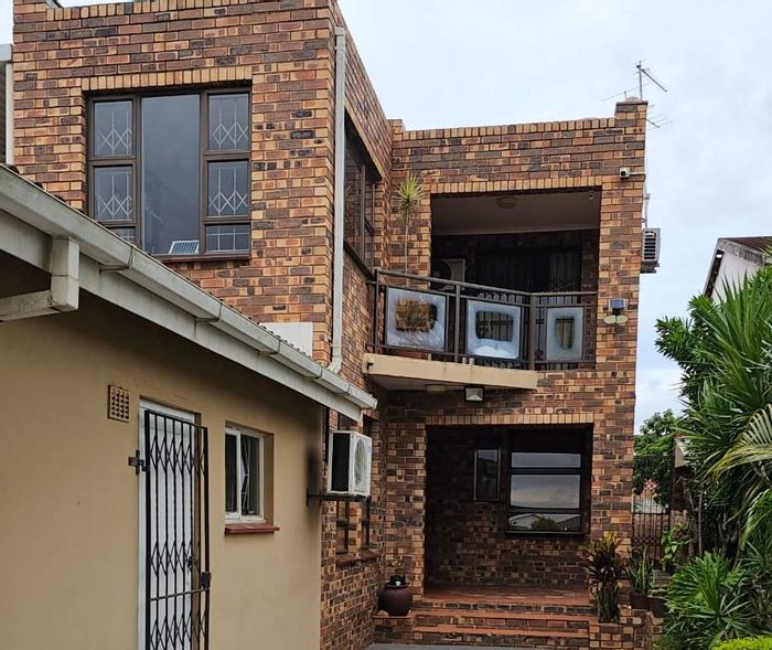 Property #2220730, Townhouse for sale in Newlands West
