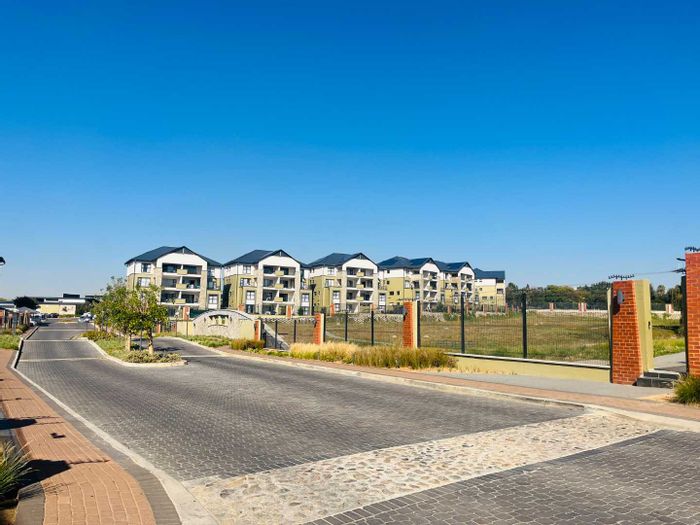 Property #2257845, Apartment for sale in Midrand Central