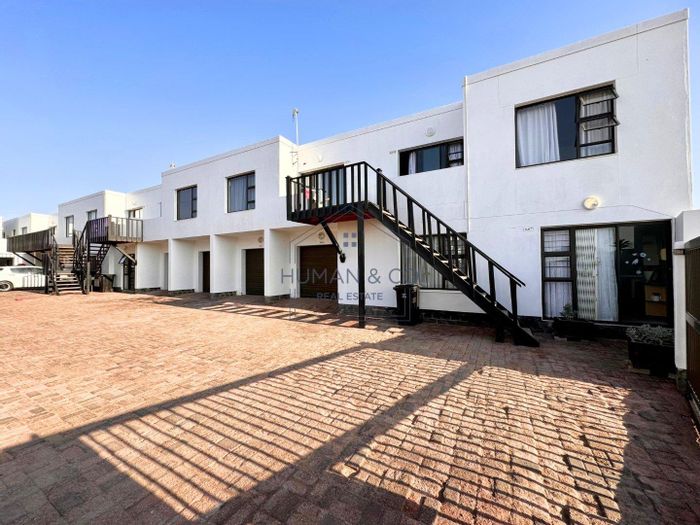 Property #2290121, Apartment For Sale in Meersig