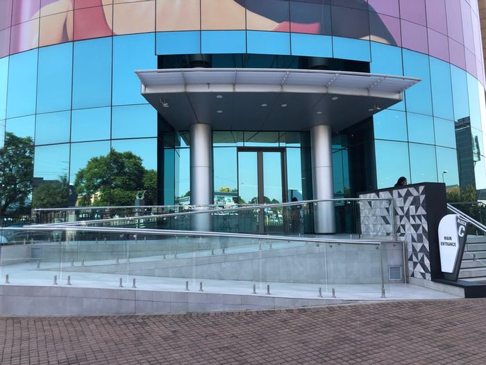 Menlyn Office To Rent: 224m², shared amenities, security, and backup systems.
