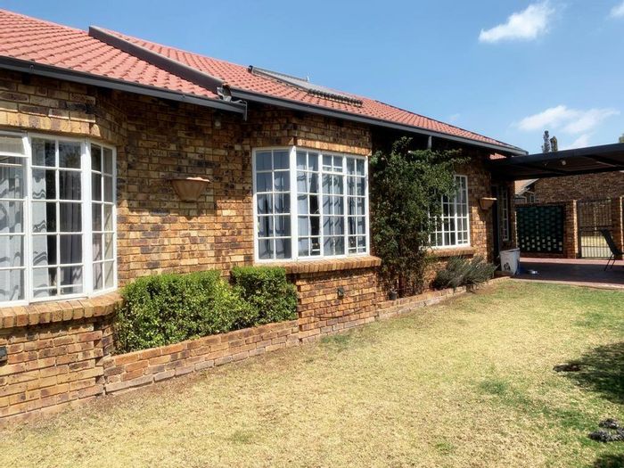 Property #2188718, House for sale in Garsfontein