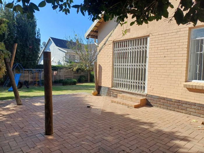 Property #2250476, House rental monthly in Edenvale Central