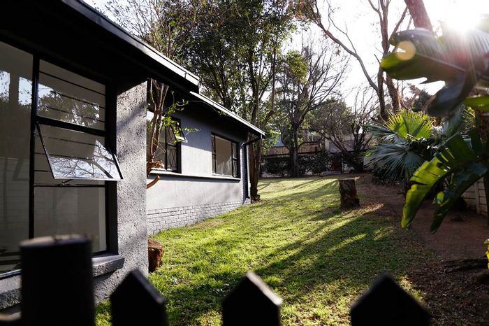 Property #2189687, House rental monthly in Craighall Park
