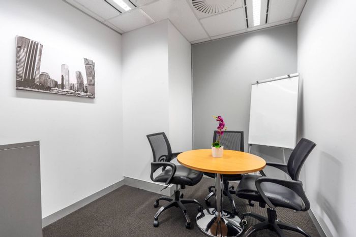 De Waterkant Office To Rent: Private office for 4, shared amenities included.