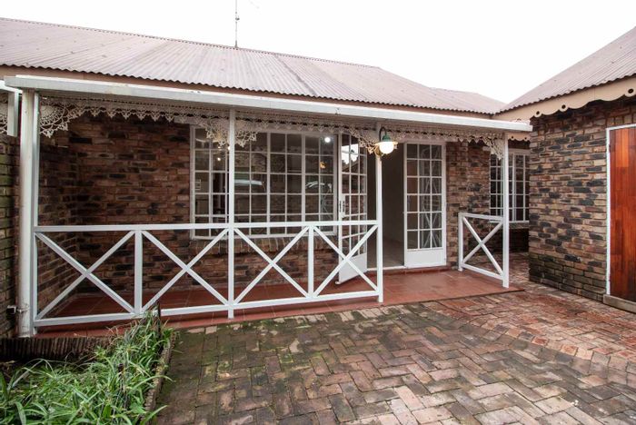 Property #2203960, Townhouse rental monthly in Krugersdorp North
