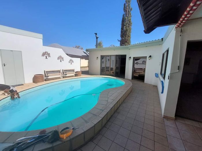 Academia Houses for sale, page 2