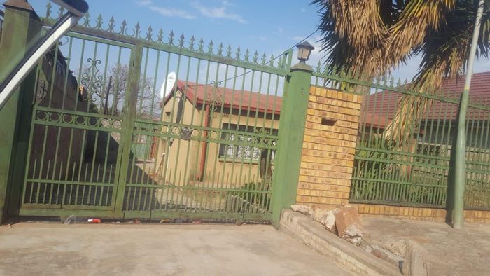 Property #2169773, House rental monthly in Mamelodi East