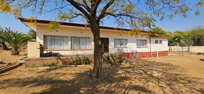 Property #2231796, House for sale in Windhoek West