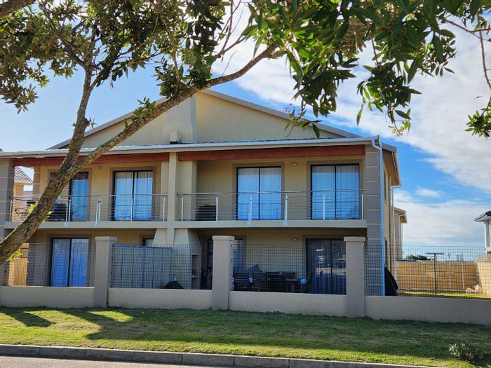 Property #2175785, Townhouse for sale in Mossel Bay Central