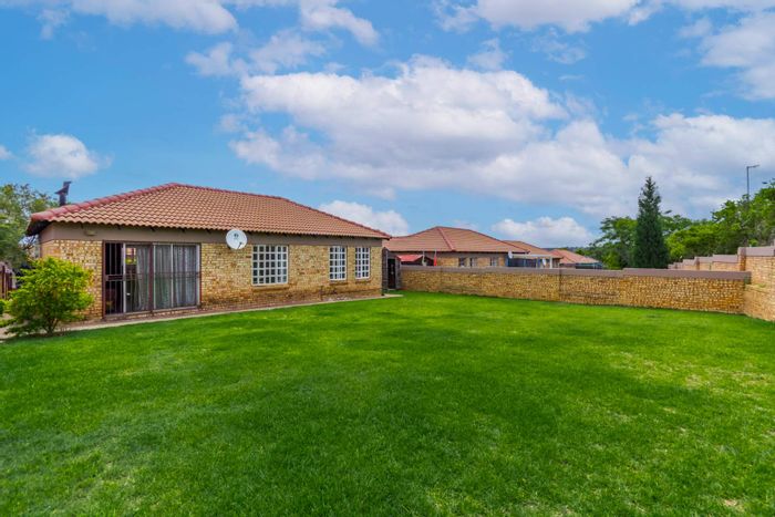 Property #2086978, House sold in Kyalami Hills