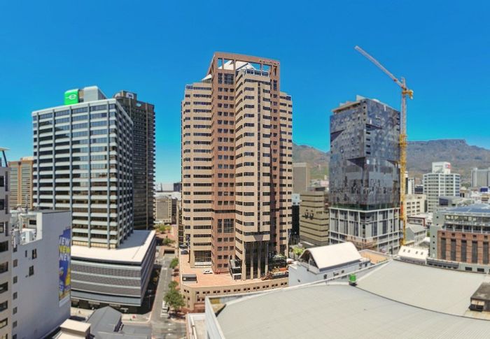 Modern Apartment for Sale in Cape Town City Centre with Rooftop Garden Oasis