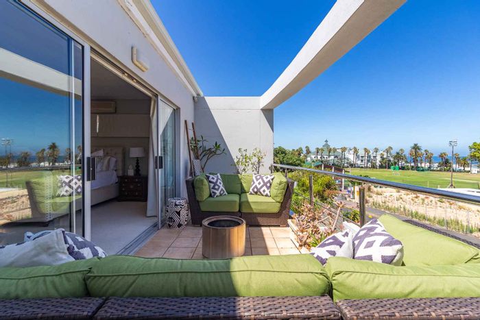 Property #2090654, Townhouse for sale in Camps Bay