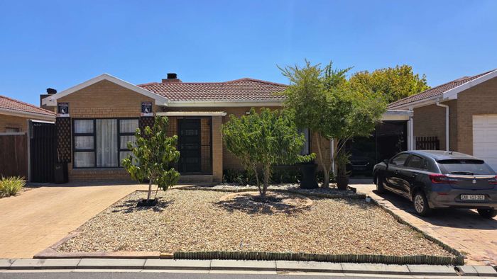 For Sale: 3-Bedroom House in Brackenfell South with Braai Room and Low Maintenance.