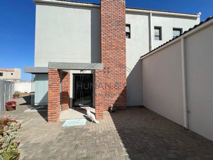 Stunning House For Sale in Fairways Estate: Modern Double Story Beauty