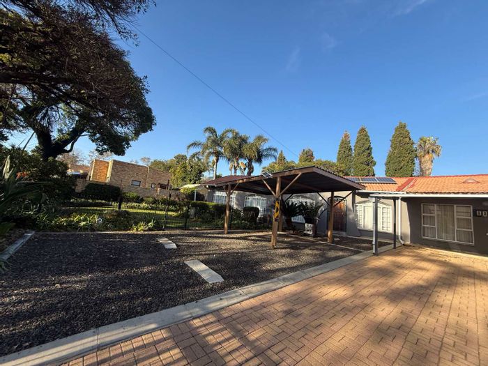 Property #2393156, House Rental Monthly in Strubensvallei