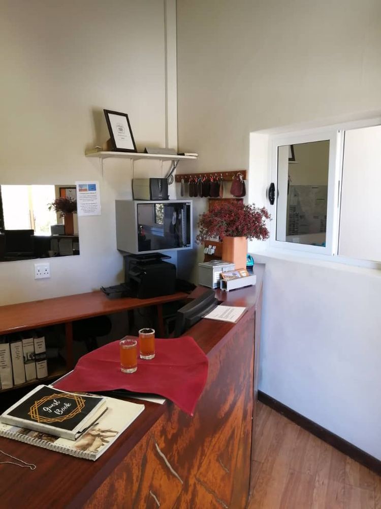 BANHHOF HOTEL RECEPTION AND OFFICE