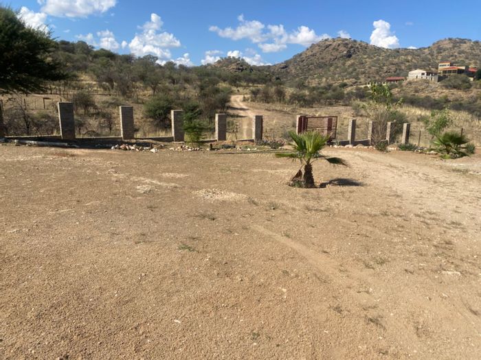 Property #2252901, Small Holding For Sale in Brakwater