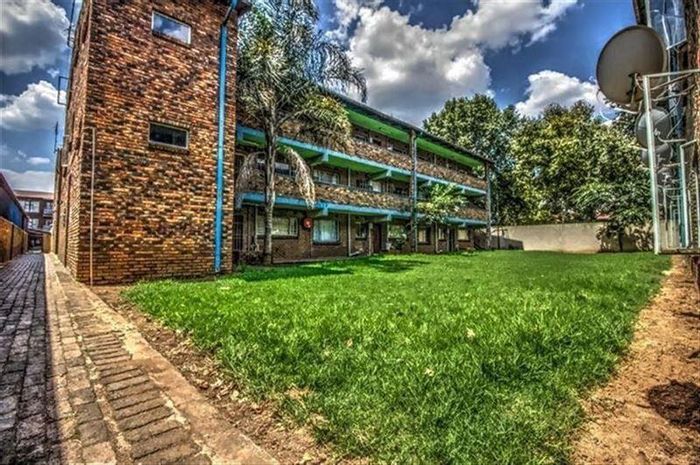 Property #2197196, Apartment for sale in Kempton Park