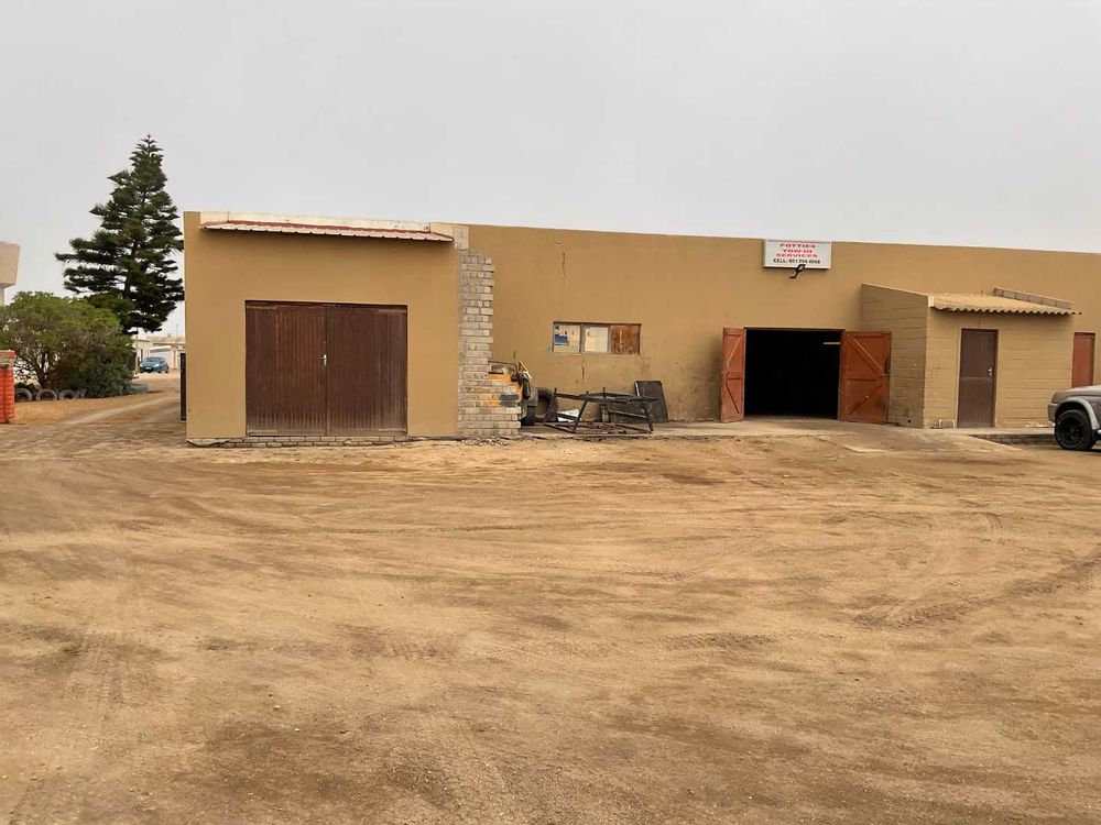 VIEW OF STOREROOMS, GARAGE SPACE