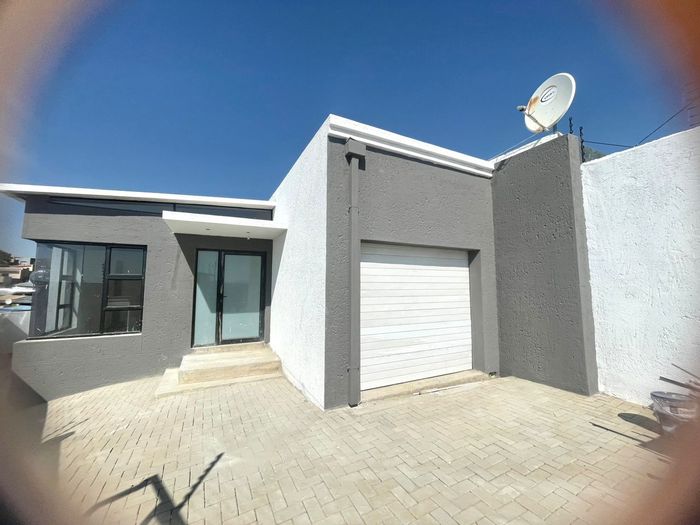 Property #2158003, House for sale in Otjomuise