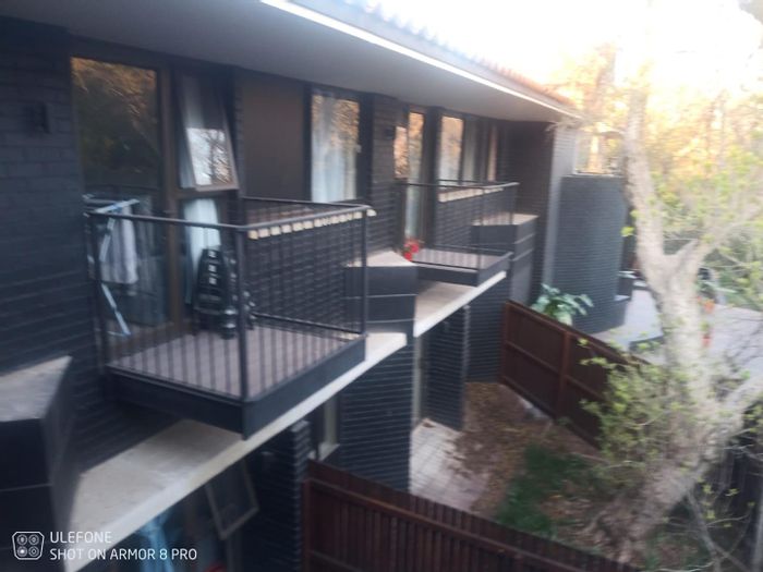 For Sale: 1-Bedroom Apartment in Bedfordview Central with amenities and prime location.