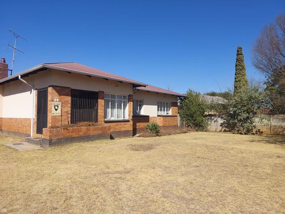 3 Bedroom Home for Sale in Kempton Park Ext 2 (1264 sqm) 