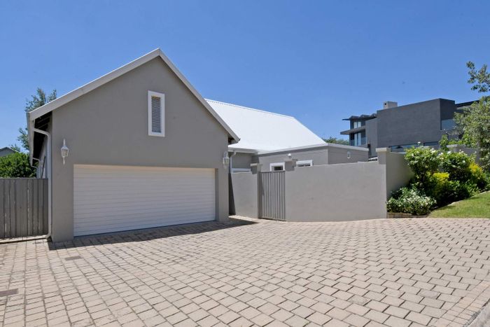 Cedar Creek House For Sale: 4 beds, solar power, outdoor entertaining space.