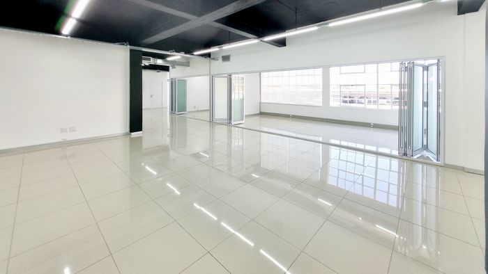 Spacious Office To Rent in Stamford Hill with Secure Parking and Power Backup.