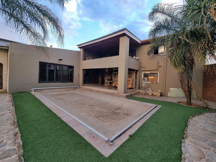 Property #2464110, House For Sale in Pioniers Park Ext 1