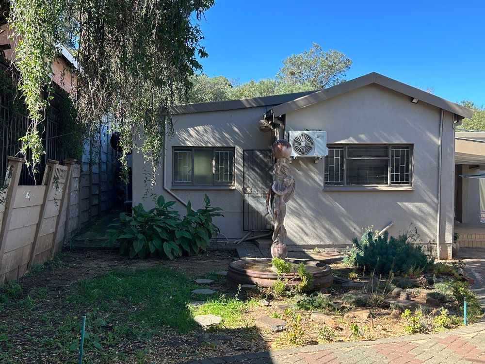 One-bedroom flat front entrance.