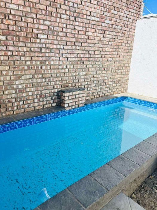 House for sale in Khomasdal: 3 bedrooms, pool, garage, entertainment area.