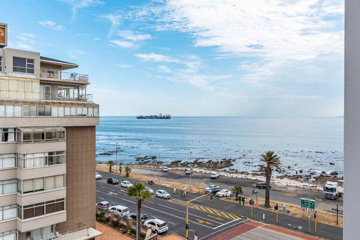 Property #1962359, Apartment pending sale in Mouille Point