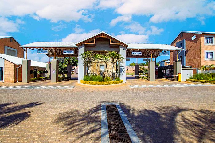 2-Bedroom Apartment For Sale in Roodeplaat with pool, braai area, and solar tech.