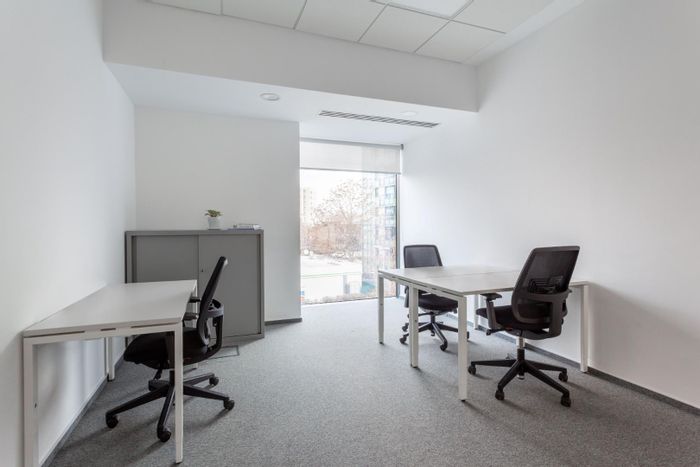 Waterfront Office To Rent: Private space, coworking access, flexible terms, prime location.
