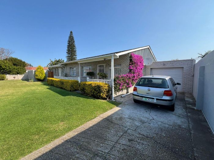 Property #2414728, House For Sale in Greenshields Park