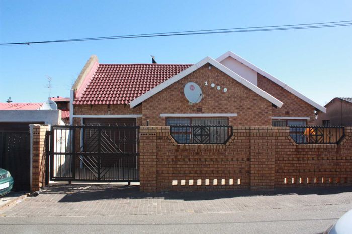 Property #2176941, House for sale in Moletsane