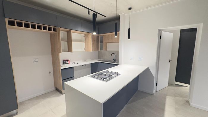 2-Bedroom Apartment To Rent in Waterkloof with pool, gym, and secure access.