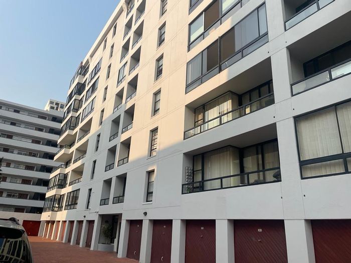 Property #2179421, Apartment pending sale in Sea Point