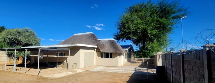Property #2228851, House Pending Sale in Okahandja Central