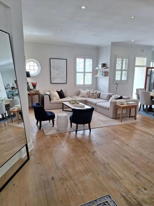 House To Rent in Sea Point: Lounge, kitchen, two bedrooms, parking available.