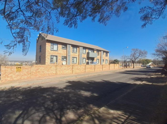 Property #2266959, Townhouse for sale in Alberton Central