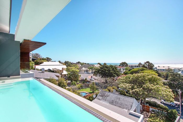 Property #1073934, House pending sale in Camps Bay