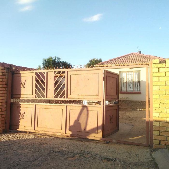 Property #2137781, House for sale in Chloorkop