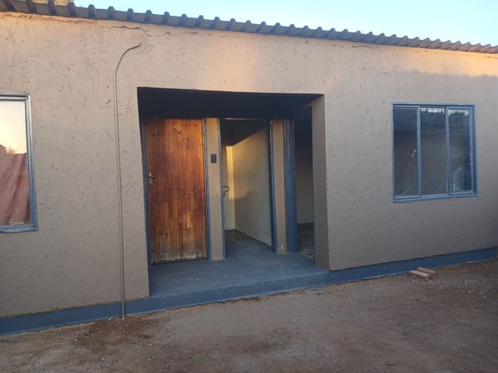 Property #2289532, House For Sale in Zola