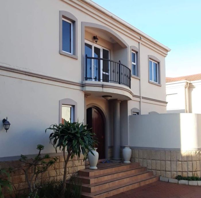 Property #2197468, Townhouse for sale in Umhlanga Rocks