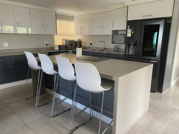 Property #2430366, House Rental Monthly in Palm Lakes Estates